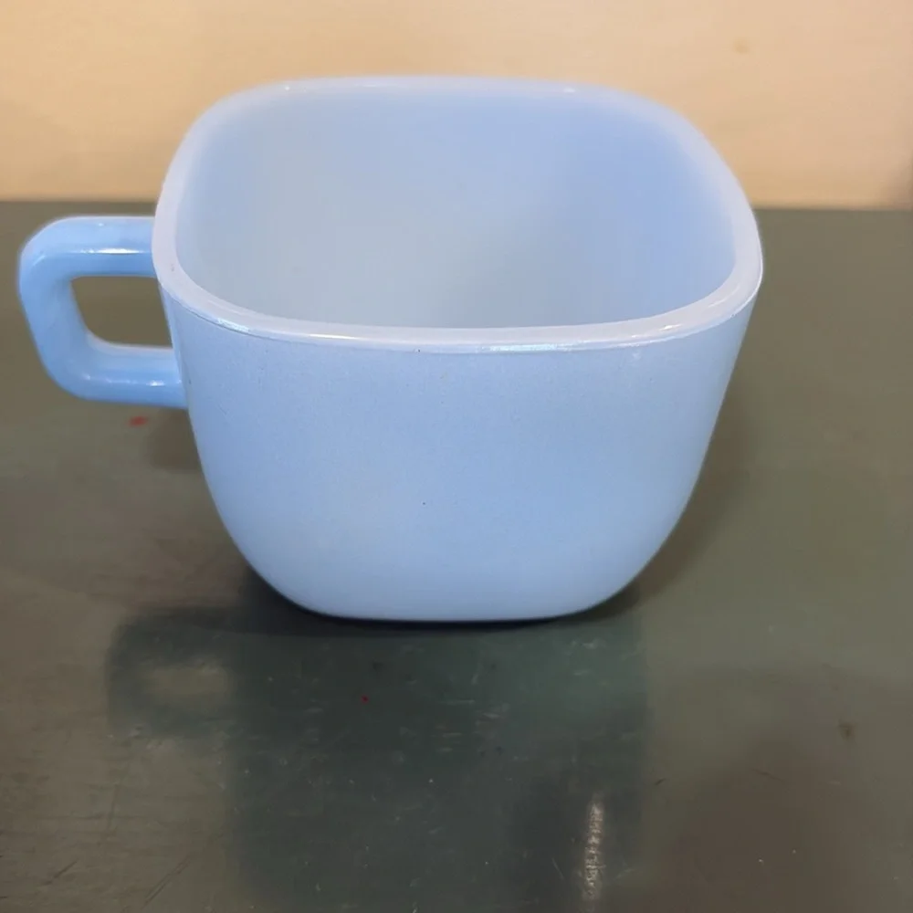 Glasbake light blue
